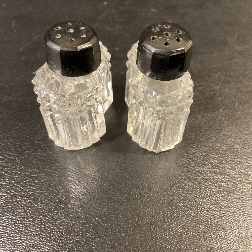 Vintage Salt & Pepper Shakers Retro Diamond Point Clear Black Tops Japan MCM